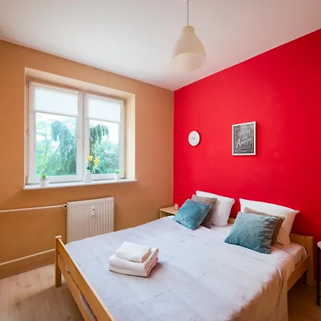 Apartment Colour Power By Bookinghost *